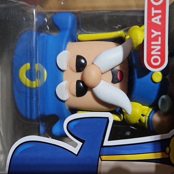 Funko Pop Cap'n Crunch #14 exclusive  from Target includes protective box - Picture 2 of 8